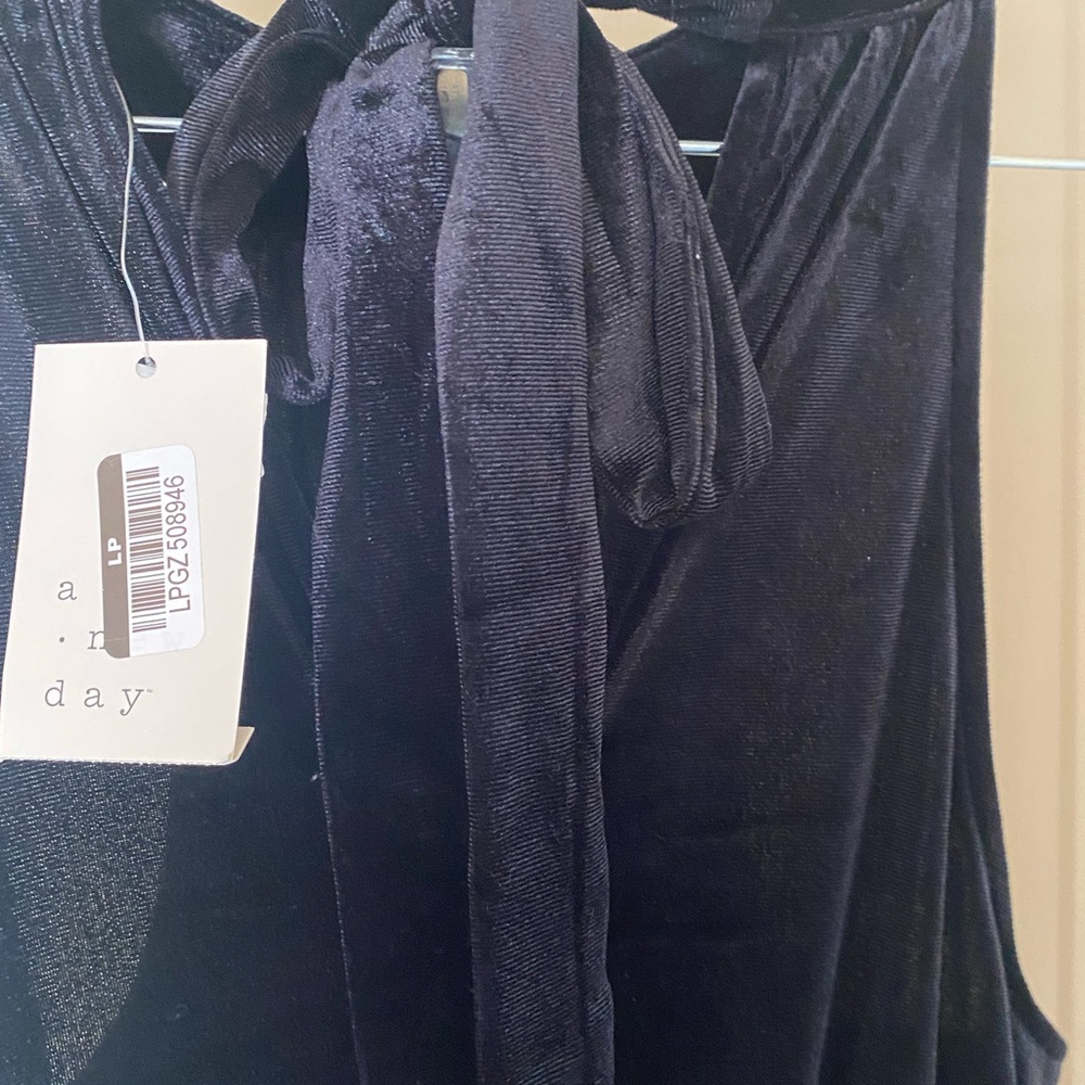 A New Day Black Velvet Halter Wide-Leg Jumpsuit Women’s Medium (New with Tags) - Picture 3 of 6
